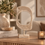 PTMD Ornament Monah Beige gegoten aluminium op travertin voet L