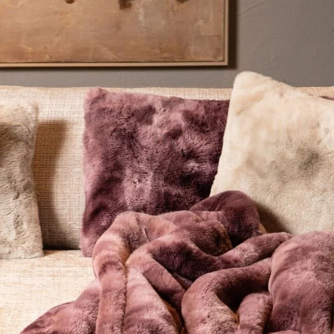 PTMD Kussen Linde Burgundy faux fur square S