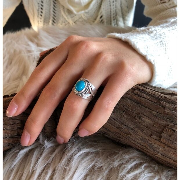 Turquoise ring Jayana