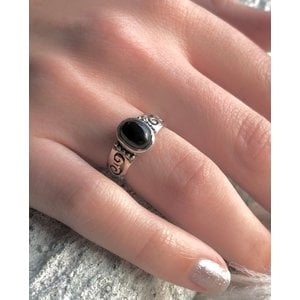 Zilveren ring met Black Onyx steen