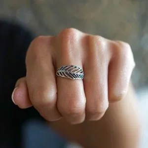 Feather ring zilver
