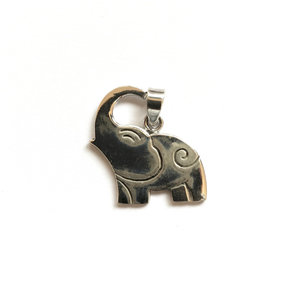 Zilveren olifant hanger
