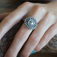 Zilveren ring Bloem