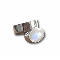 Zilveren ring Maansteen Moya