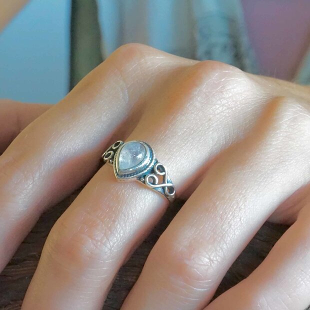 Zilveren ring Maansteen Roxanne