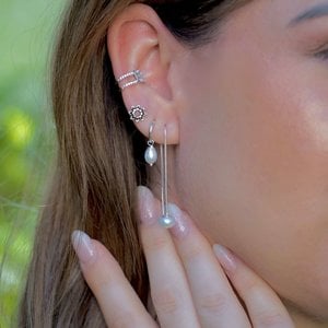 Zilveren ear threaders zoetwaterparel