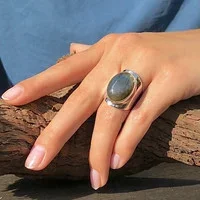 Labradoriet ring Anello