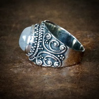 Zilveren ring met Maansteen Azra