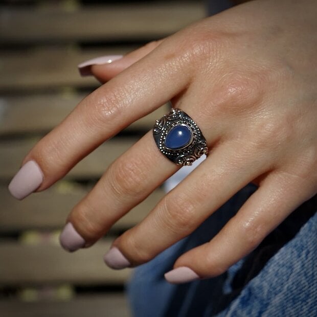 Zilveren ring  Blauwe Chalcedoon Divya