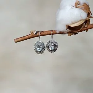 Topaas oorbellen Medewi