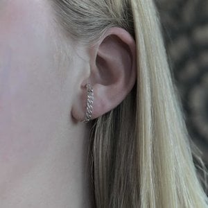 Zilveren oorstekers chain pin