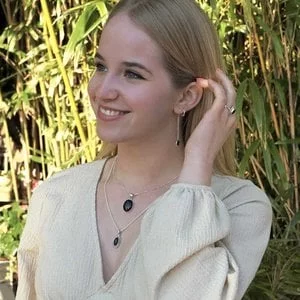 Black Onyx hanger Hima