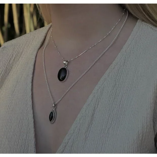 Black Onyx hanger Hima