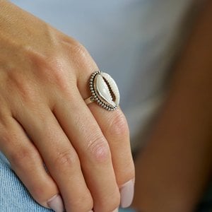 Zilveren ring Cowrie shell