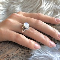 Zilveren ring Moonstone Ezira