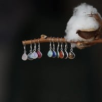 Rode Jade oorbellen Avin