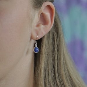 Zilveren oorbellen blauwe Saffier Avin
