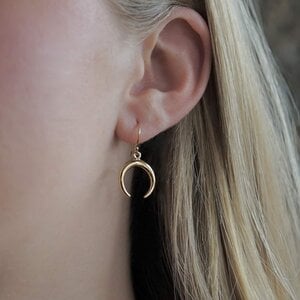 Gold plated oorbellen Crescent moon