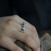 Hammered ring Smaragd Ipanema
