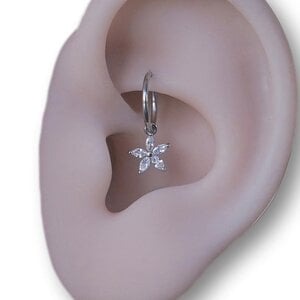 Rook piercing zilverkleur Bloem