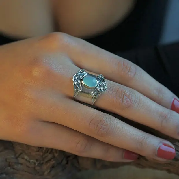 Boho ring Oniala Chalcedoon