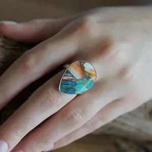 Spiny Oyster Turquoise ring Fem