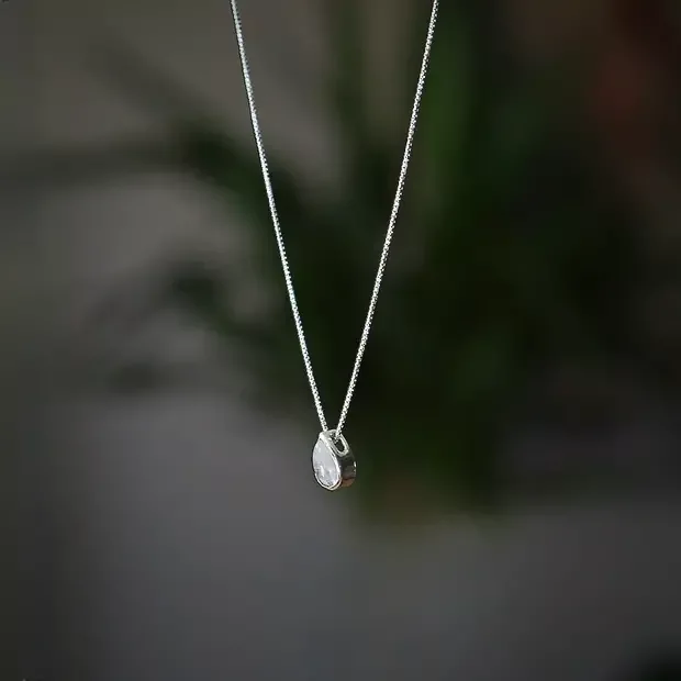Maansteen ketting Belina