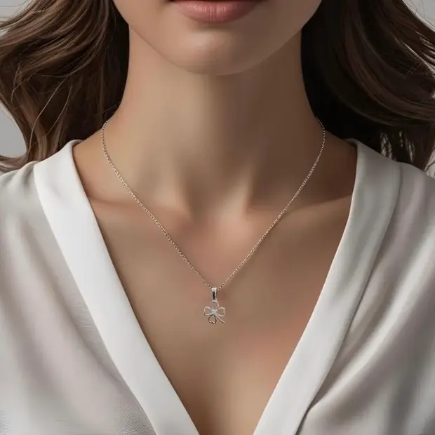 Zilveren hanger Klavertje vier