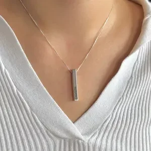 Totem Bar bedel gegraveerd