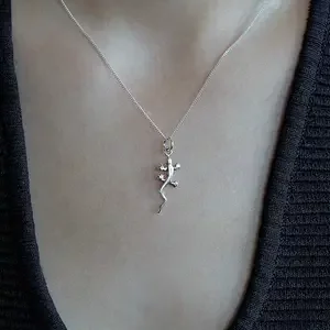 Zilveren hanger Salamander