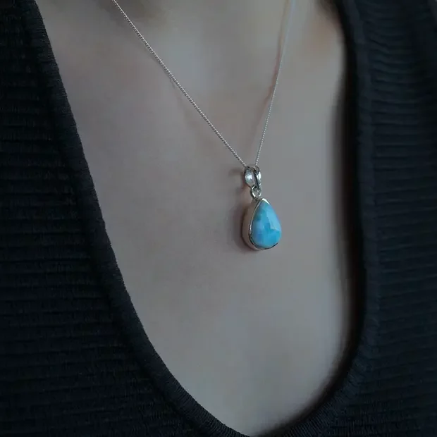 Larimar hanger Aya Larimar hanger Aya