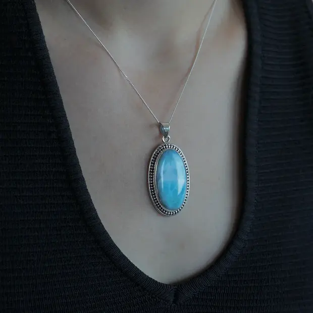 Larimar hanger Amy Larimar hanger Amy