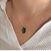 Ketting ovaal met gravure