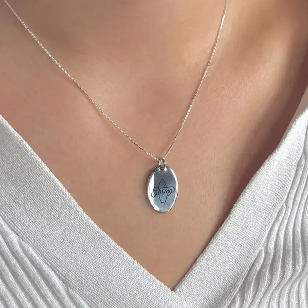 Ketting ovaal met gravure