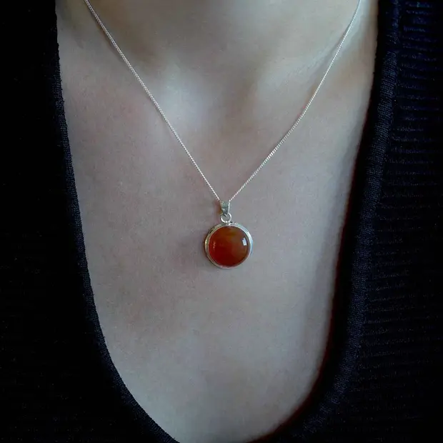 Carneool hanger Shanta Carneool hanger Shanta