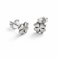 Zilveren oorknopjes Klavertje 4