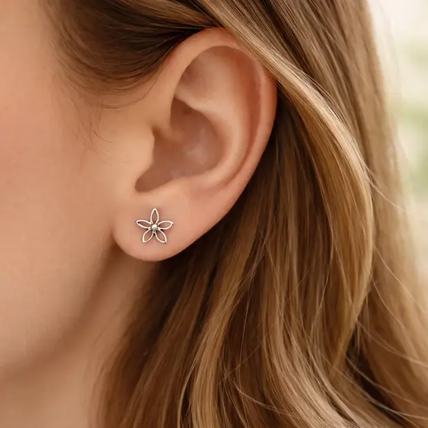 Zilveren oorknopjes Daisy Dee