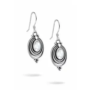 Maansteen oorbellen Yill