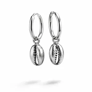 Zilveren oorringen Seashell