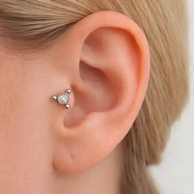 Piercing zirkonia small triangle dot