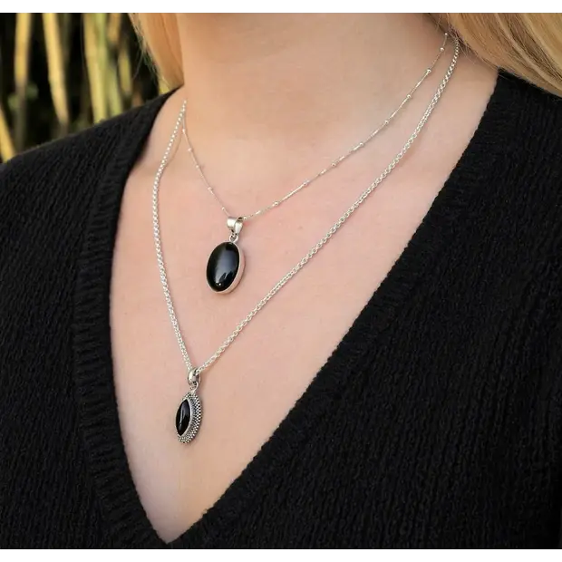 Black Onyx hanger Hima