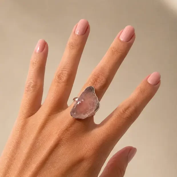 Ruwe rozenkwarts ring Zola