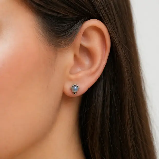 Labradoriet oorknopjes Lusa