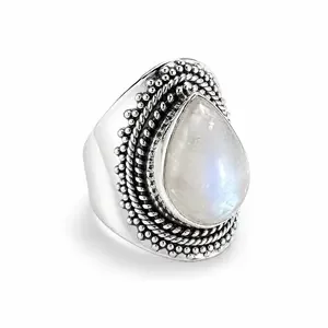 Zilveren ring Maansteen Ranisha