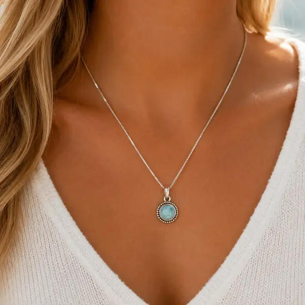 Larimar hanger Carmen
