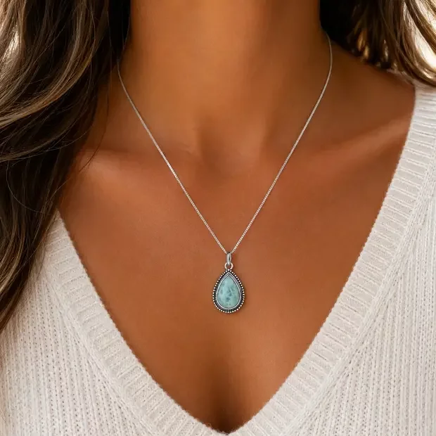 Larimar hanger Isabel