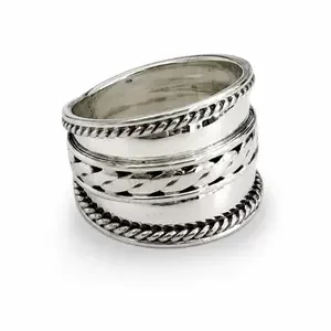 Zilveren brede Bali ring Celuk Zilveren brede Bali ring Celuk