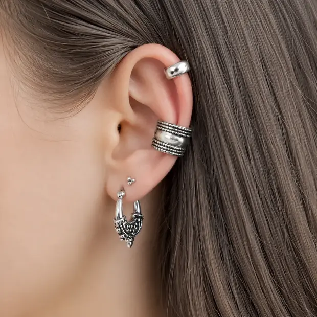 Zilveren earcuff Yona Zilveren earcuff Yona