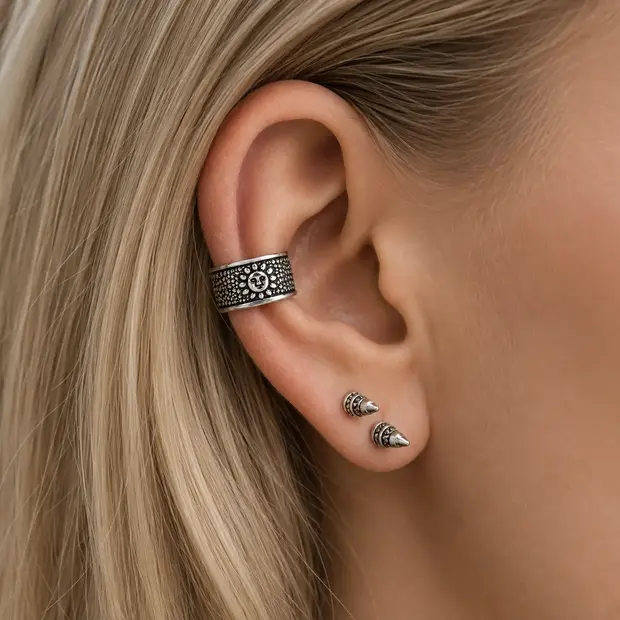 Zilveren earcuff Sunny