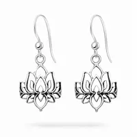 Zilveren Lotus oorbellen